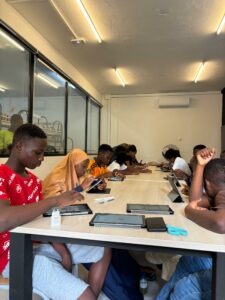 enfants à la case numérique 